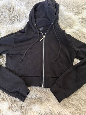 Black Cropped Zip Hoodie